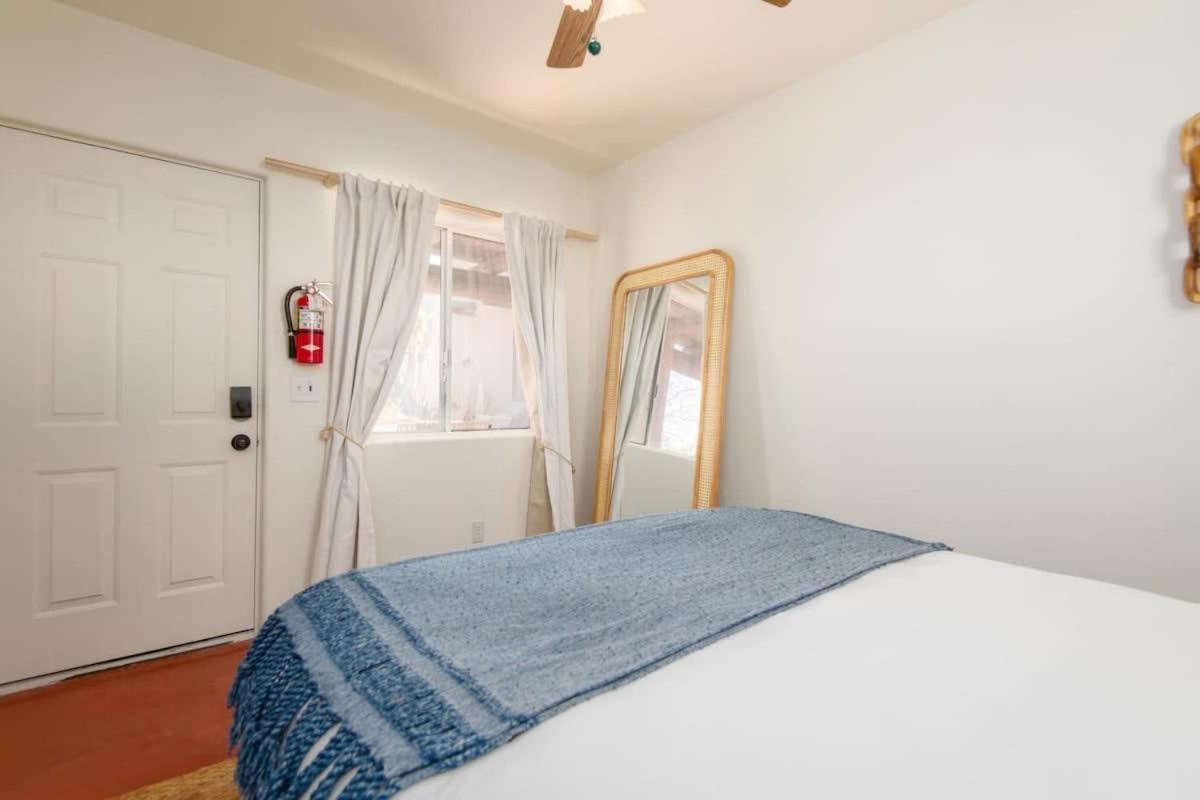 Renovated Lodge - Room 2 With Pool Access Joshua Tree Exterior foto